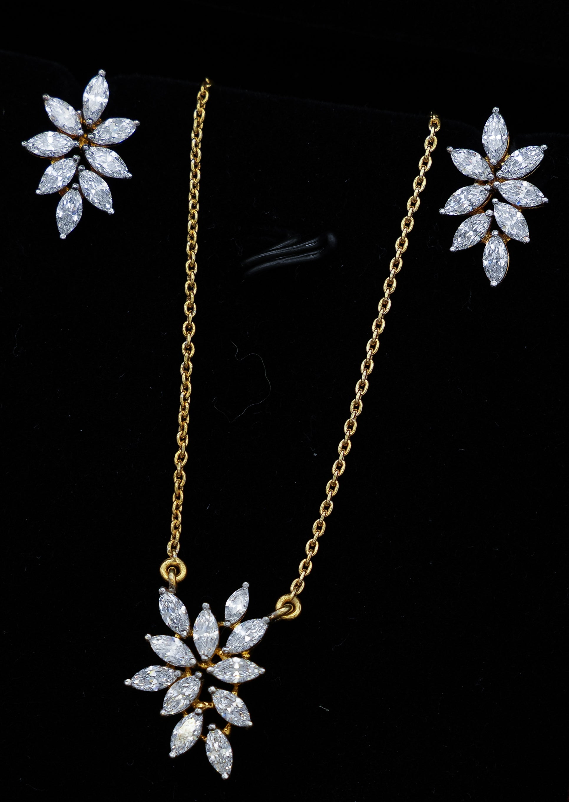 Silver Swarovski Pendant Set