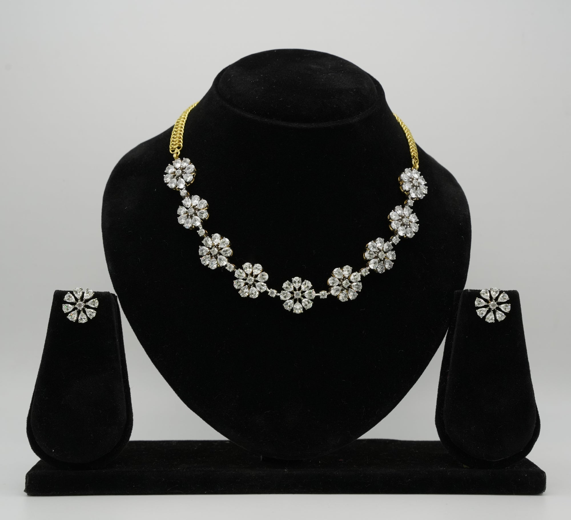 Silver Swarovski Luxurious Floral Necklace Set