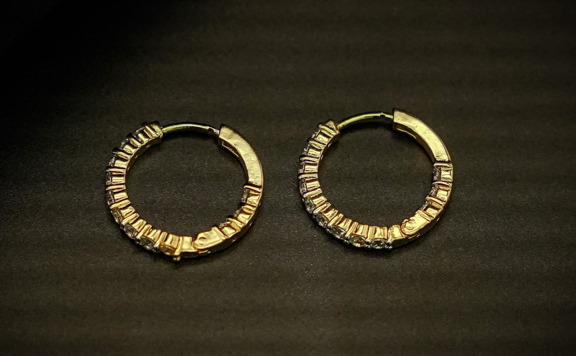 Silver Swarovski Round Baali
