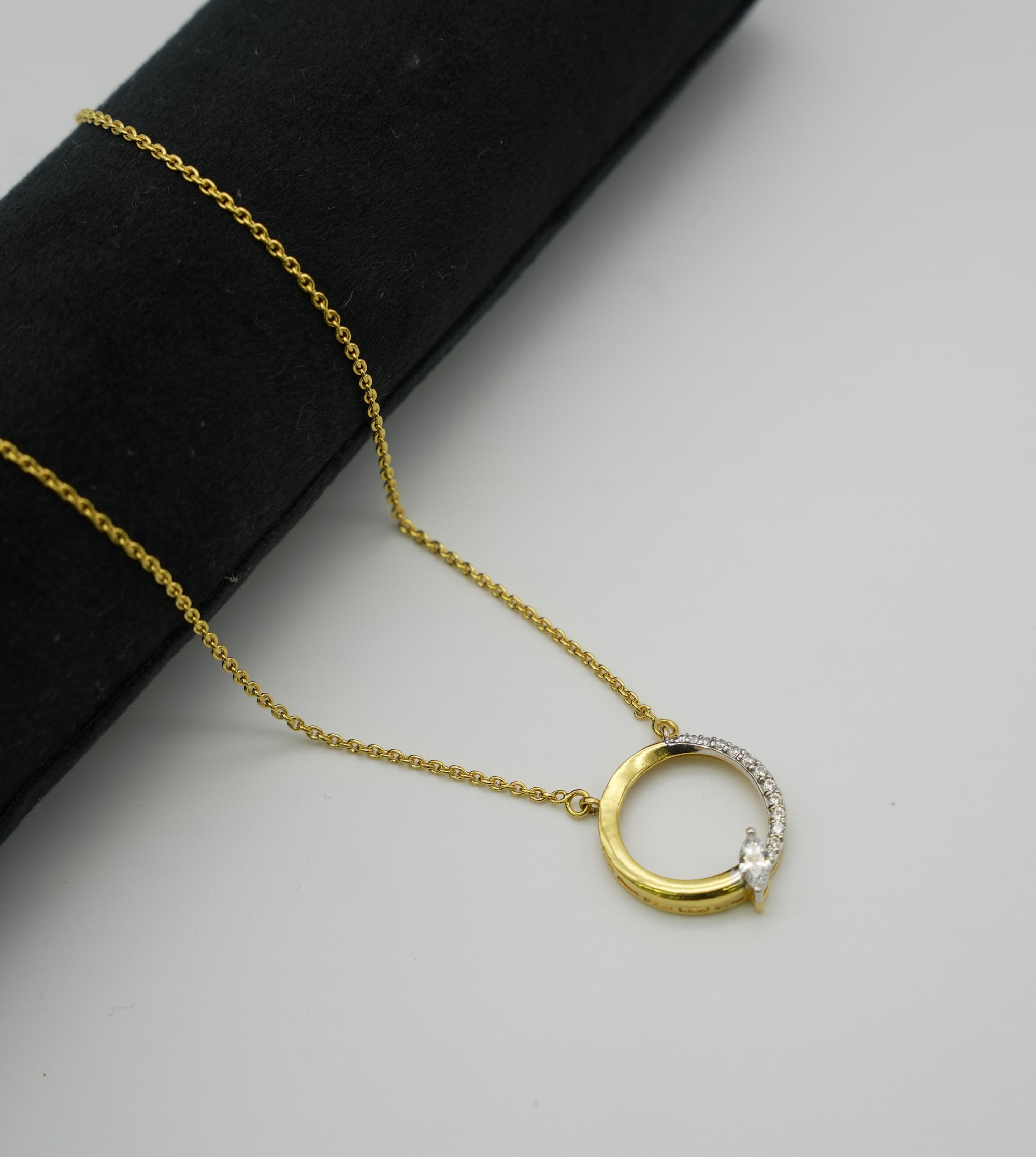 Silver Swarovski Round Pendant